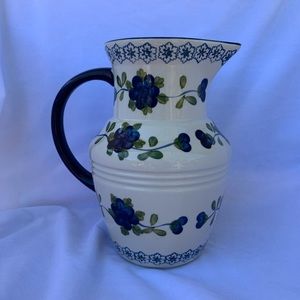 Tabletops Gallery Nicolette 8-3/4" Pitcher with Handle